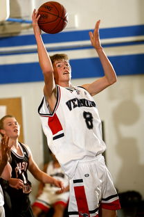 开云体育网站-国足阵地战与快攻效率比较，足球阵地战的战术有哪些